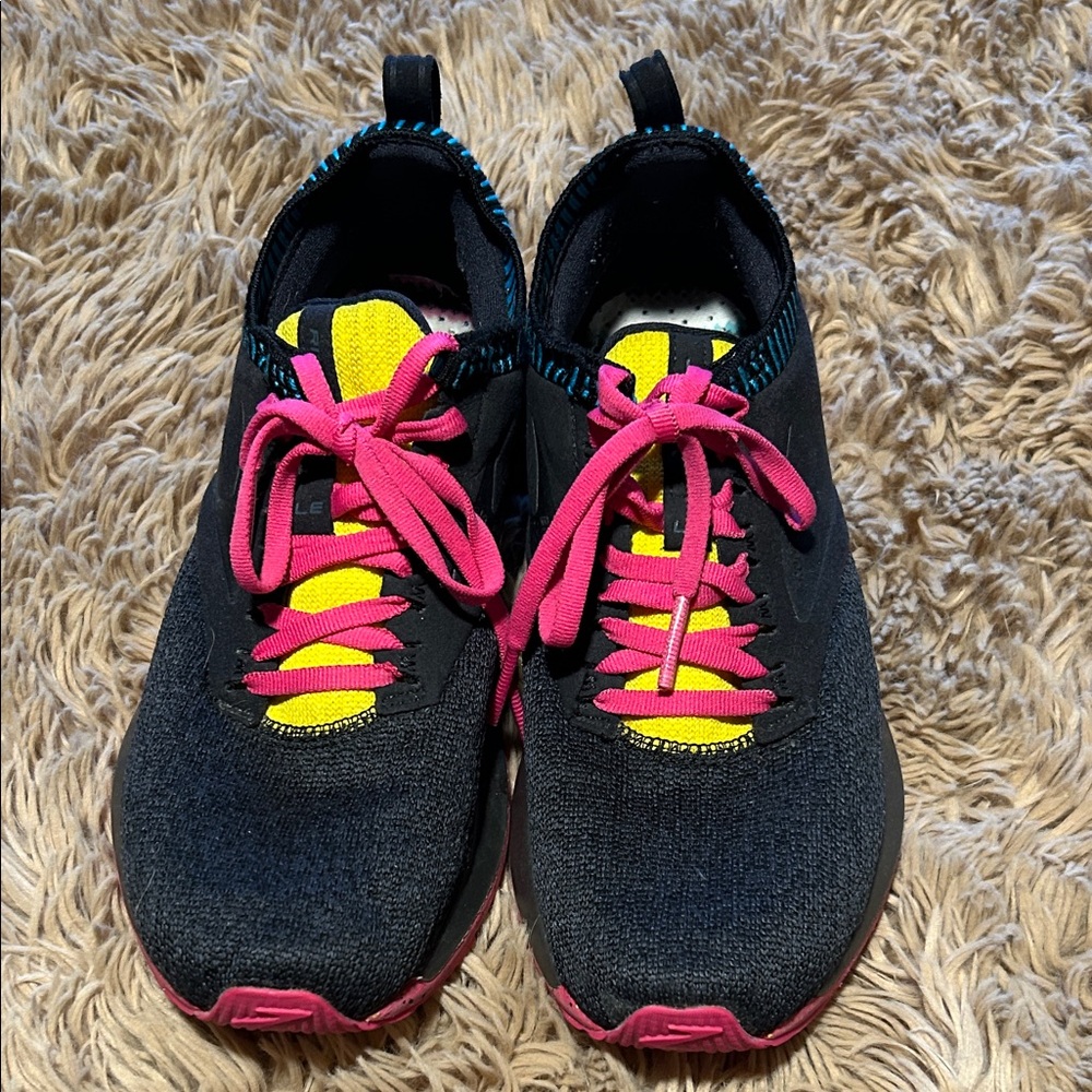 Brooks Ricochet LE women’s running shoe